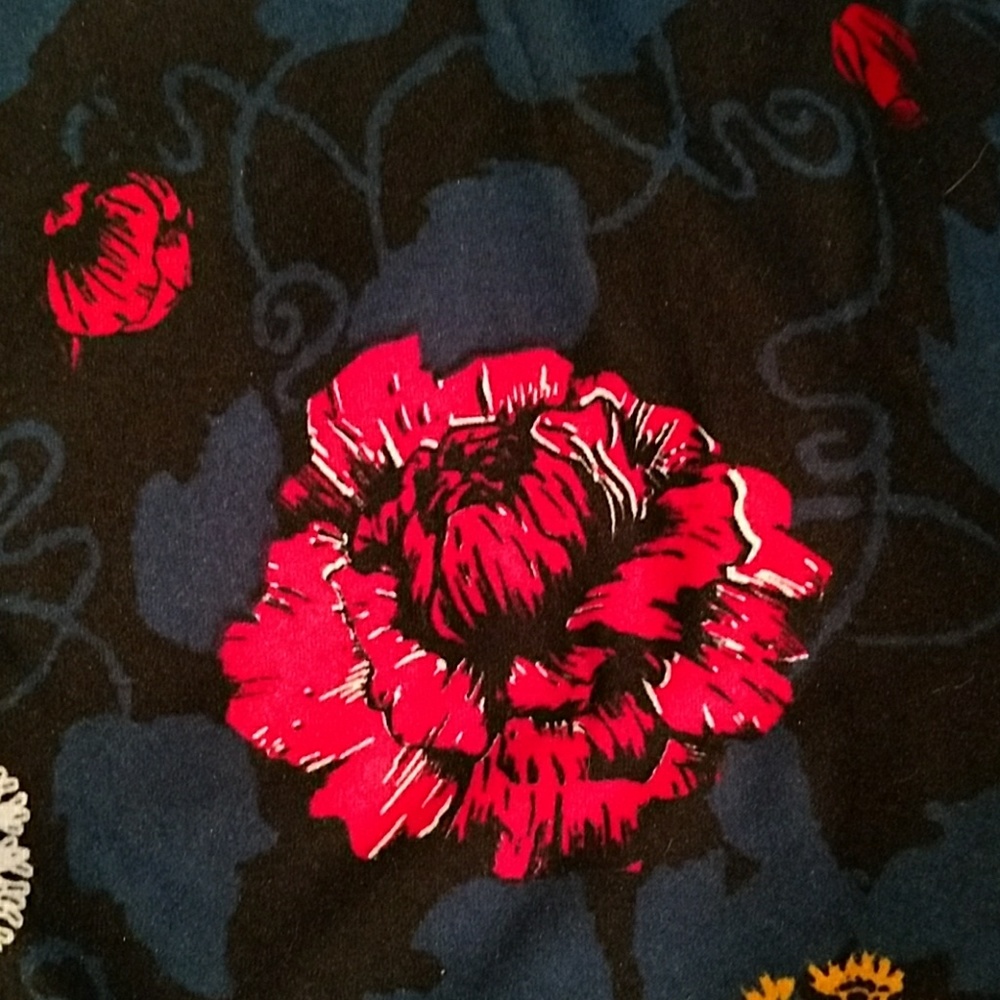 NWOT LulaRoe leggings - Picture 2 of 3