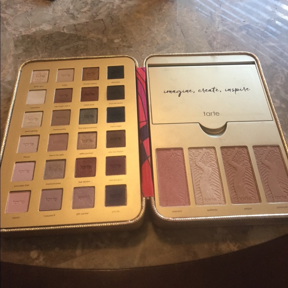 Works of Tarte Pretty Paint box!