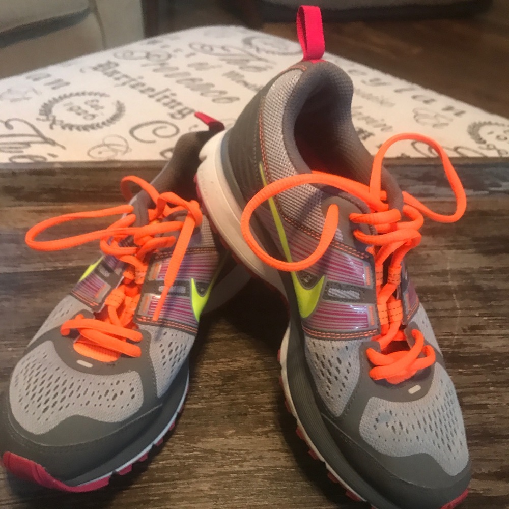 Nike tennis shoes