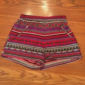 Patterned high waisted shorts