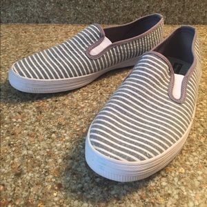 American Eagle slip-on sneaker