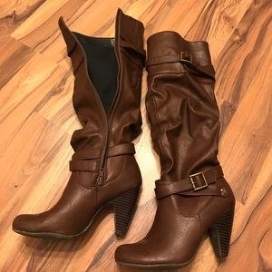 Zip up brown boots!
