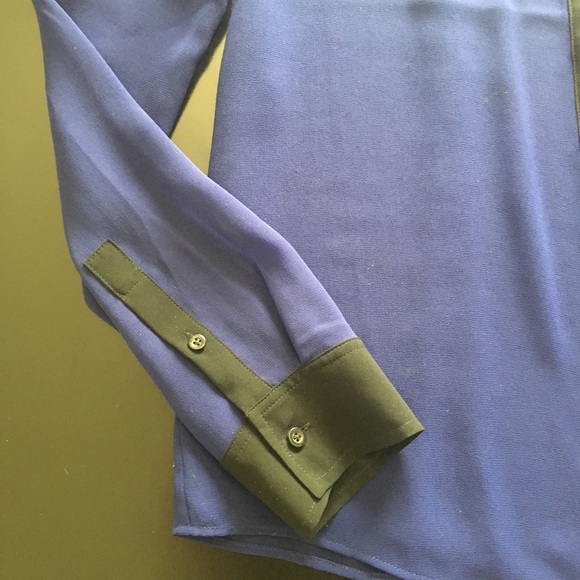 🎉HP 2X♥️ ARMANI EXCHANGE BLOUSE! - Picture 5 of 7