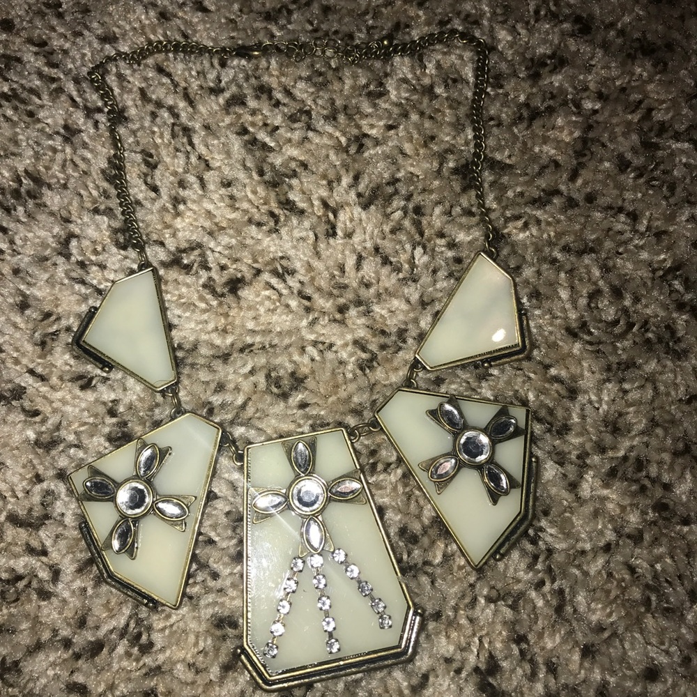 Statement necklace