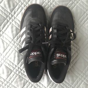 ADIDAS SAMBAS WOMEN'S SIZE 7