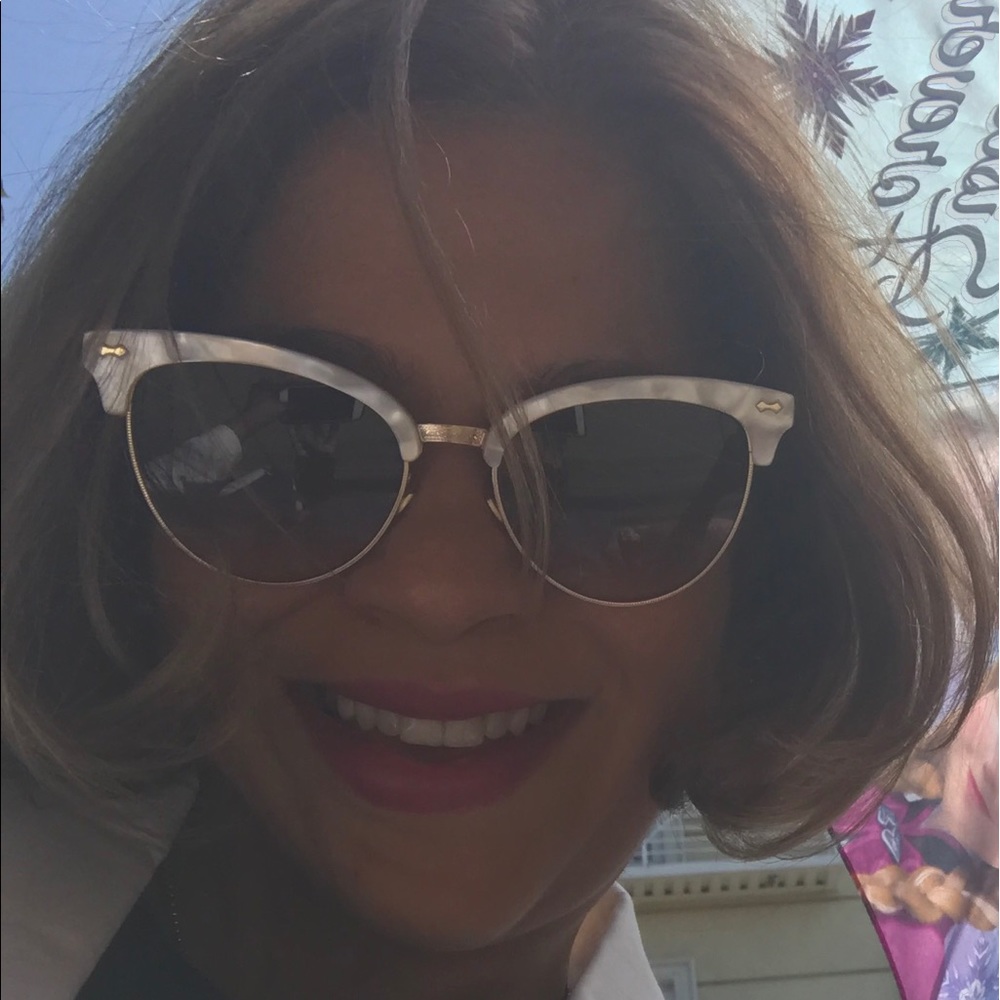 Meet your Posher, Vivian