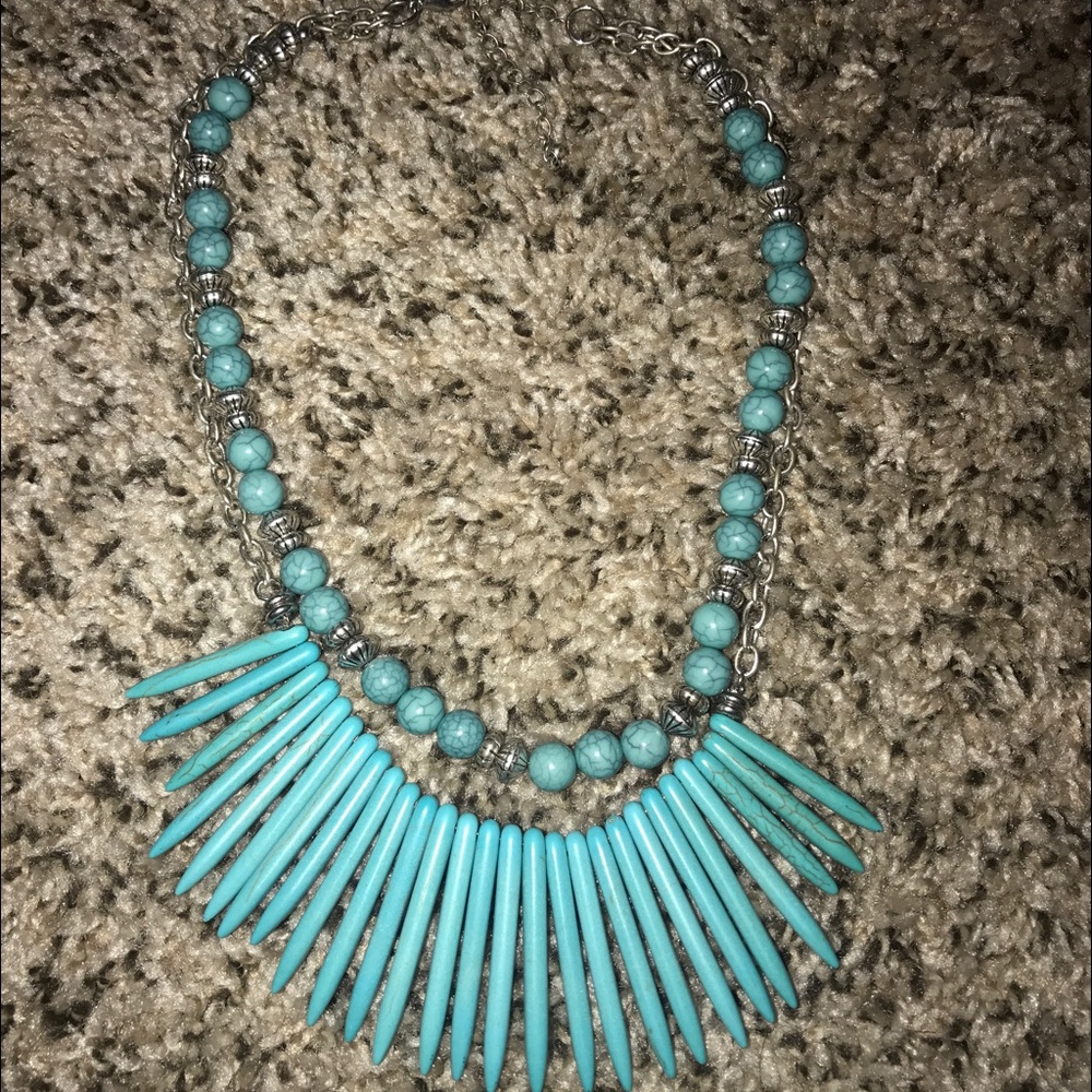 Statement necklace