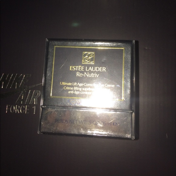 New ESTĒE LAUDER Re-Nutriv