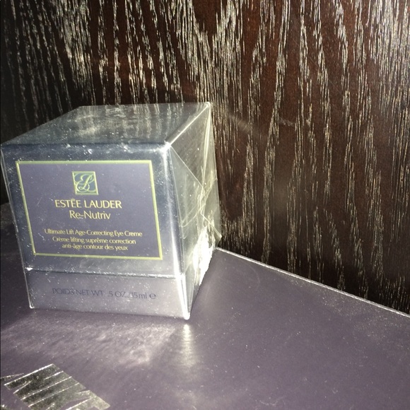 New ESTĒE LAUDER Re-Nutriv