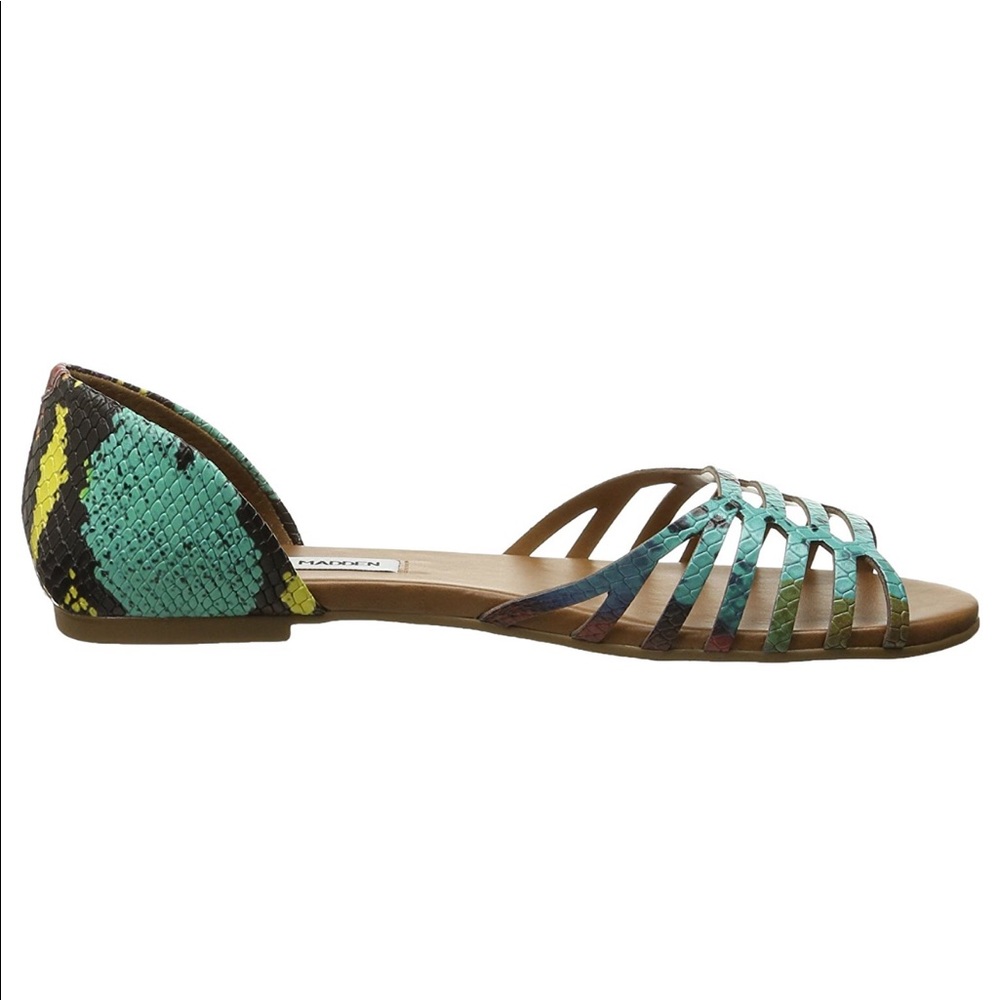 SOLD! Steve Madden open toed flats