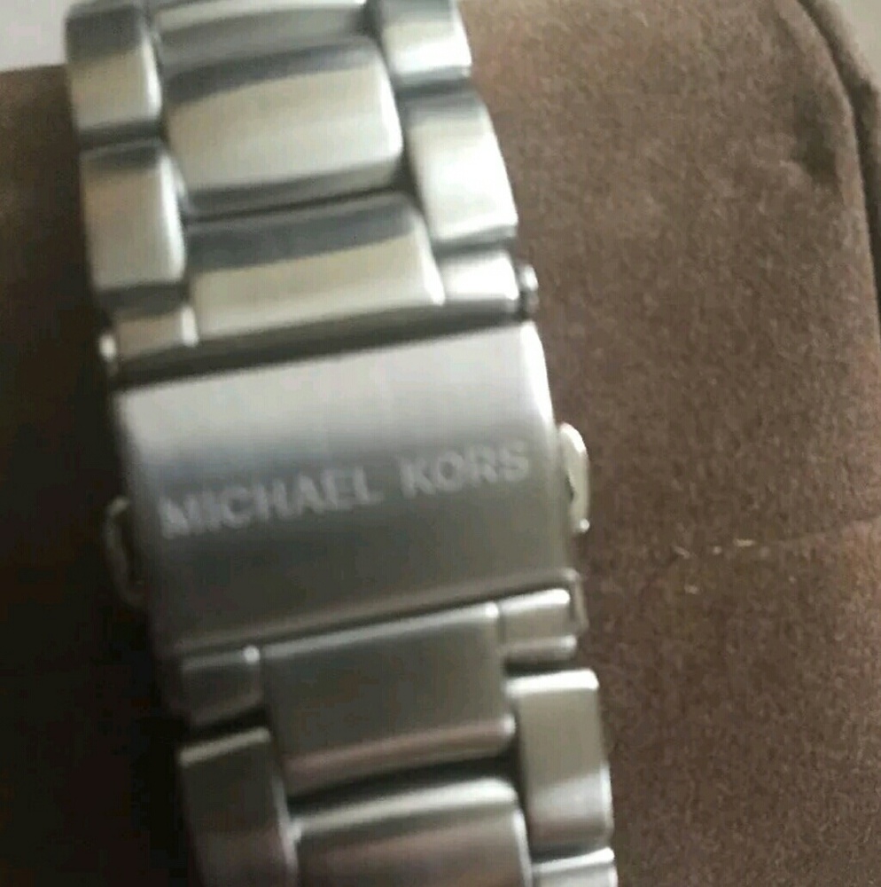 Brand New Michael Kors Chronograph watch - Picture 2 of 5
