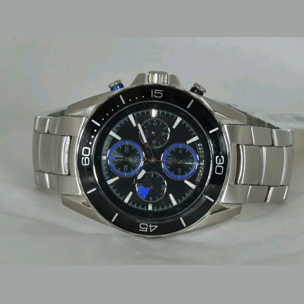 Brand New Michael Kors Chronograph watch - Picture 3 of 5