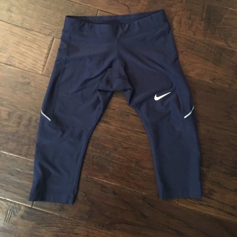 Navy Nike Dri-Fit Cropped Leggings
