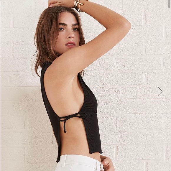 SOLD 🚫 Reformation Side Tie Top - Picture 5 of 6