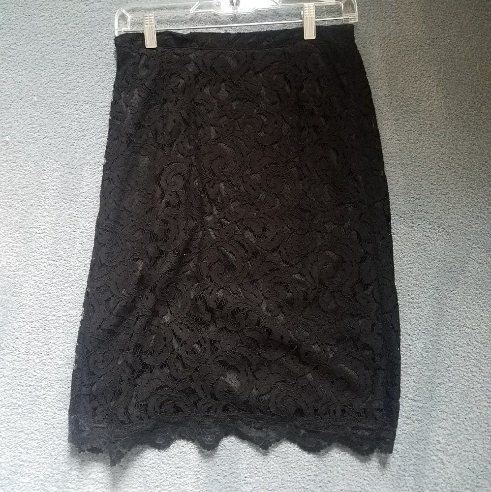 Black lace pensil skirt