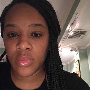 Meet your Posher, Amberley