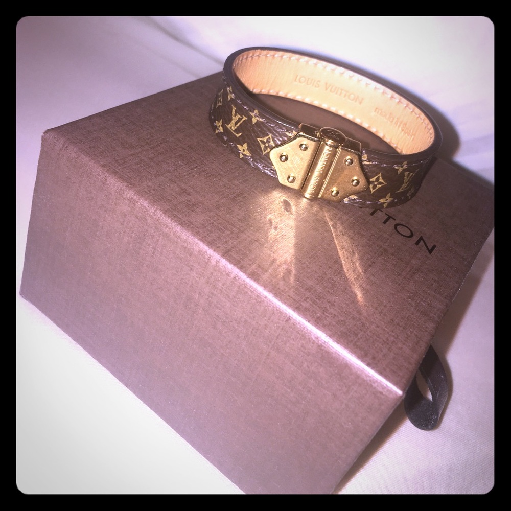 Louis Vuitton Nano Spirit Bracelet