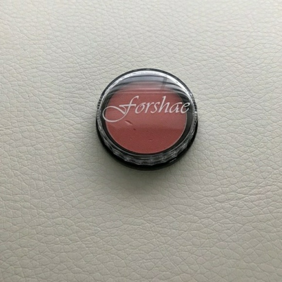 Beauty products - Picture 2 of 4