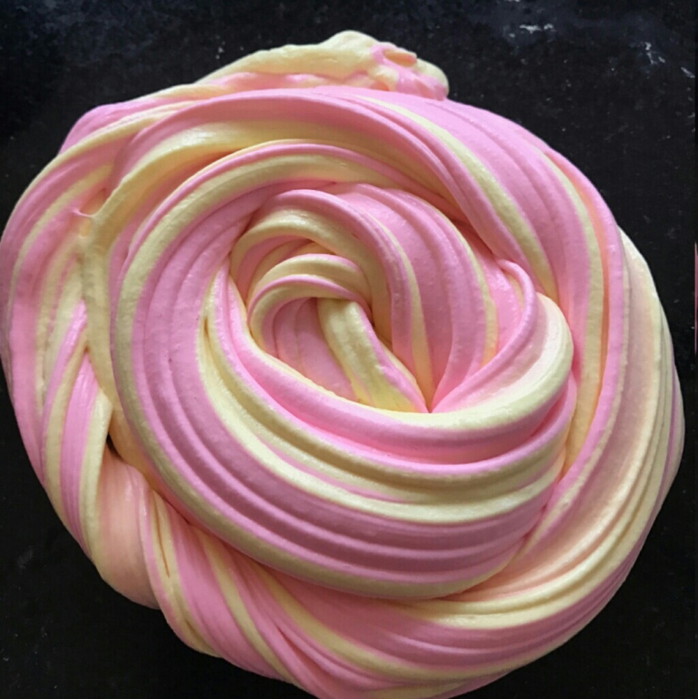 Strawberry bannana smoothie slime