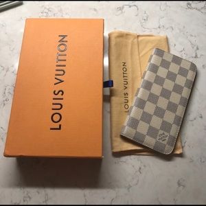 iPhone 7 plus folio case