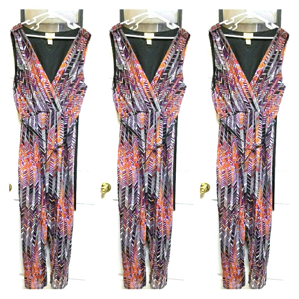 Multicolored jumper with belt