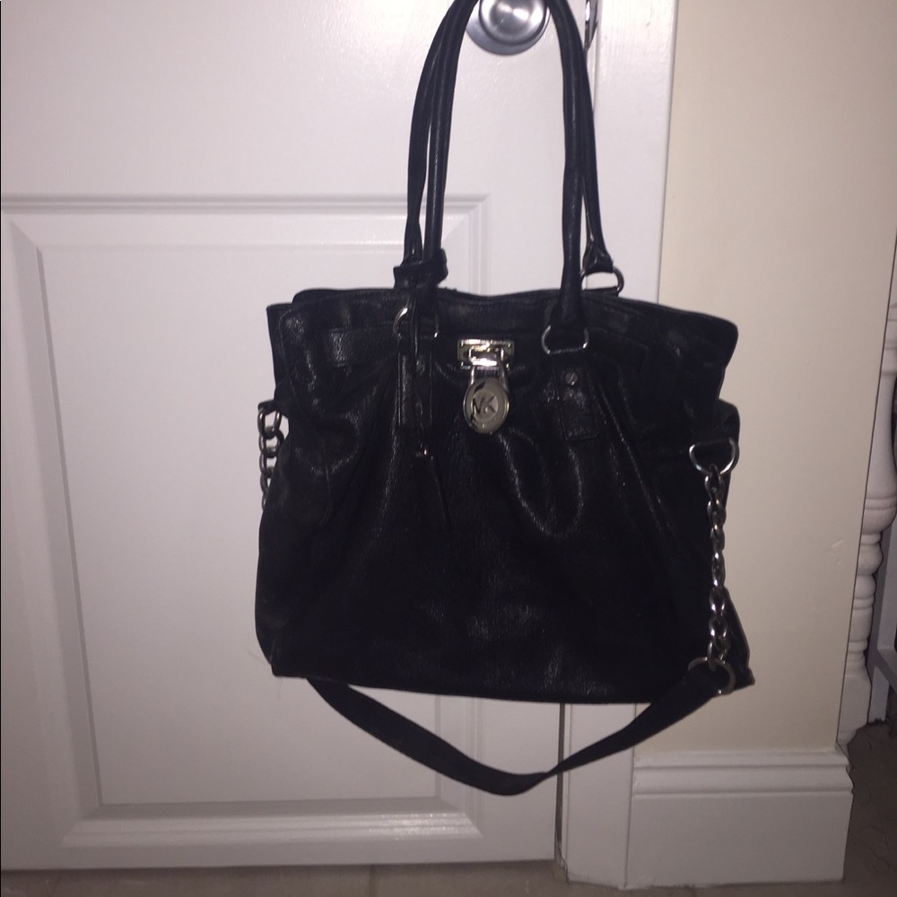 FINAL OFFER💥🛍100% Authentic Michael Kors satchel