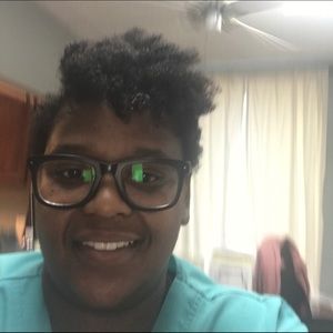 Meet your Posher, Latoya