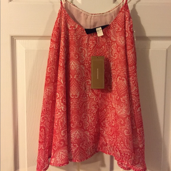 NWT Francesca's red and white blouse. - Picture 3 of 4