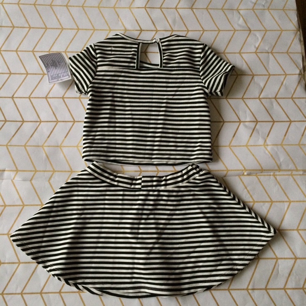 3/$35 Sample Sale! Nicole Miller Girls Top/Skirt - Picture 4 of 7