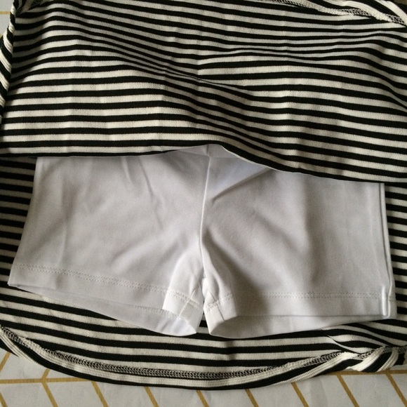 3/$35 Sample Sale! Nicole Miller Girls Top/Skirt - Picture 3 of 7