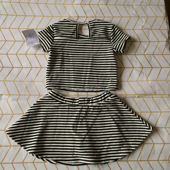 3/$35 Sample Sale! Nicole Miller Girls Top/Skirt - Picture 4 of 7