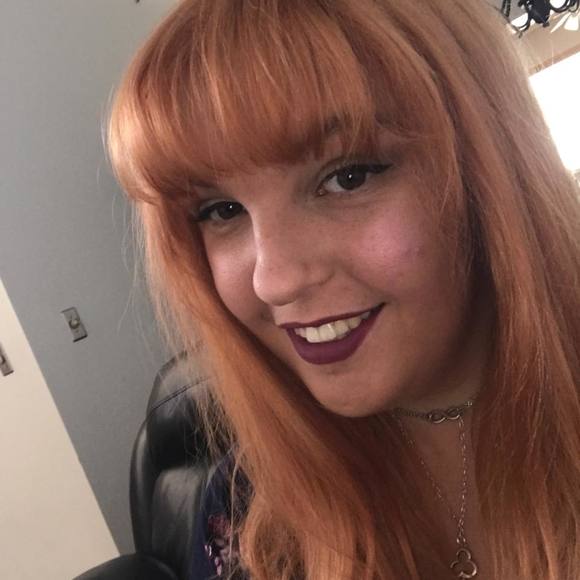 Meet your Posher, Erin - Picture 1 of 1