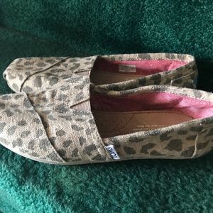 Toms shoes