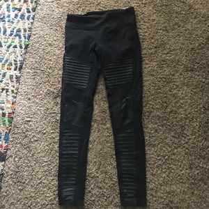 ALO Yoga Moto Leggings
