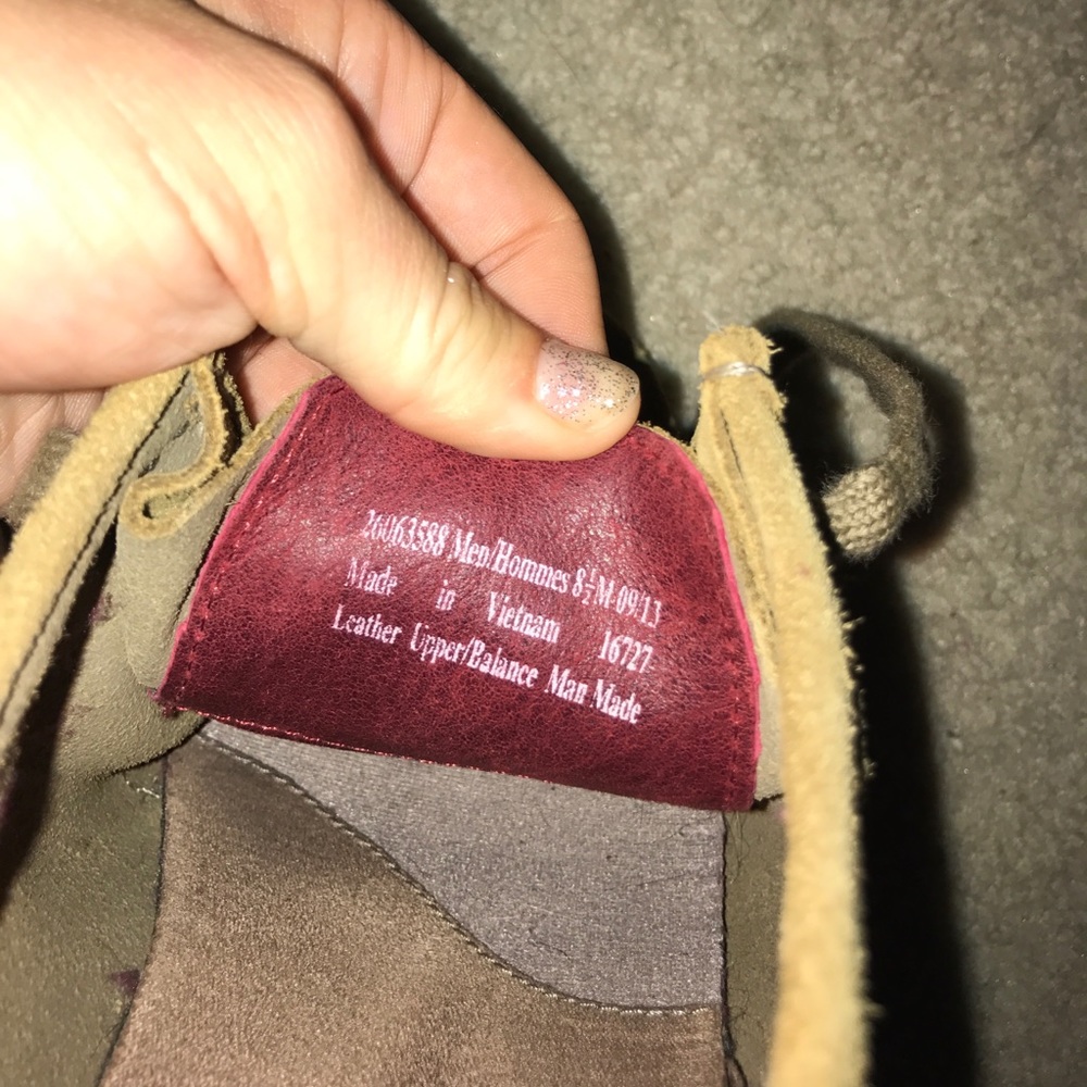 Tan Clarks - Picture 5 of 5