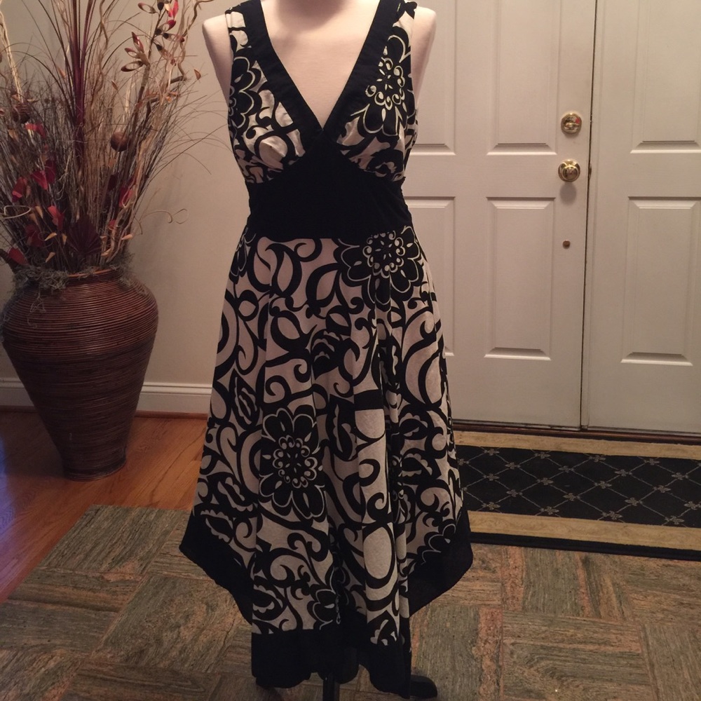 Lovely black and ivory dress