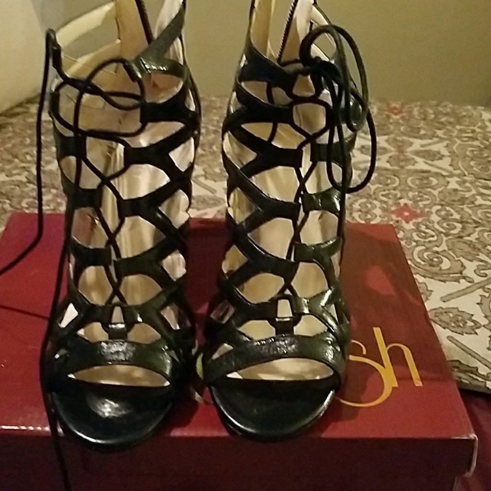 Black 3in heels by nine west. Worn five times.