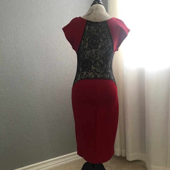 Beautiful Red Dress - Picture 1 of 7