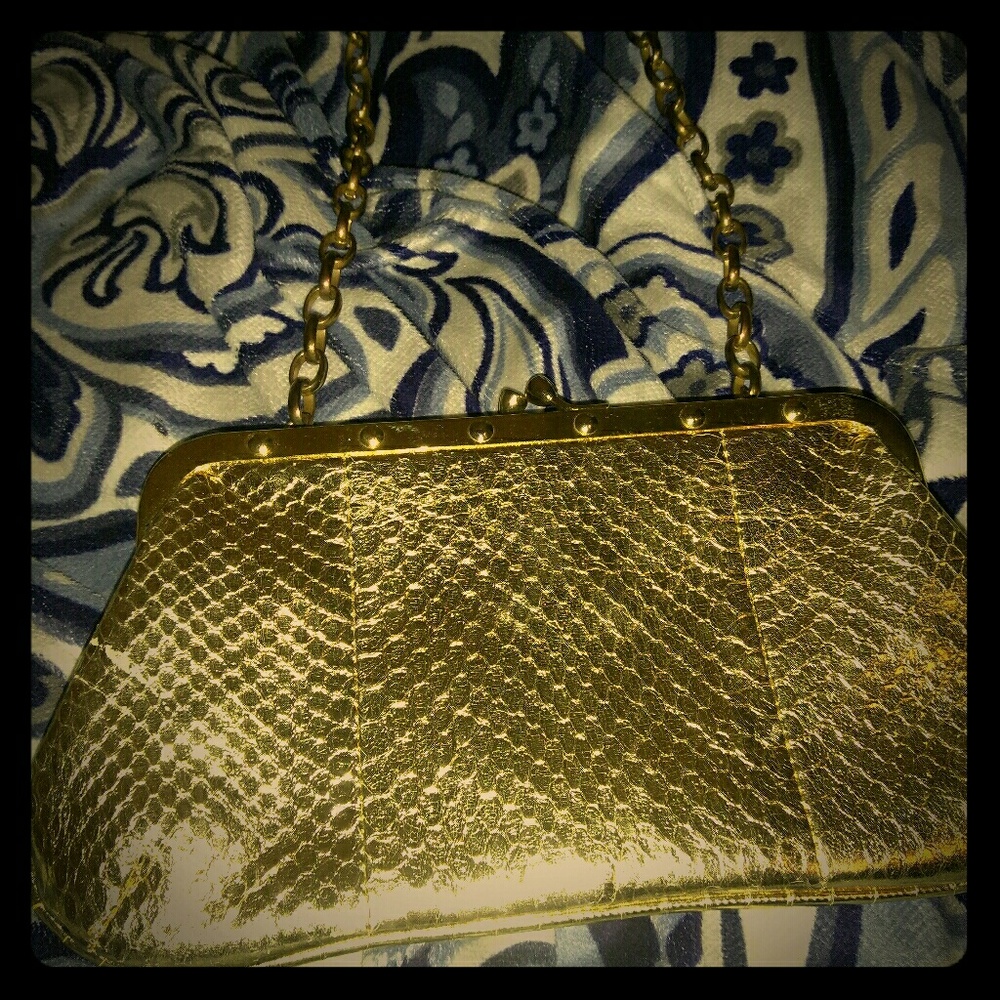 Gold cache sholder bag