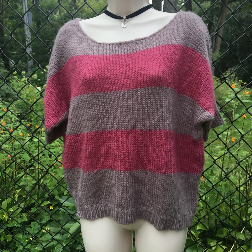 American Eagle Outfitters Pink Sweater Size Medium