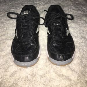 Wave hurricane 2 mizuno volleyball shoes