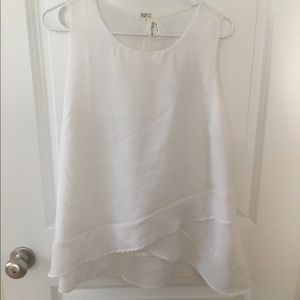 White layered tank
