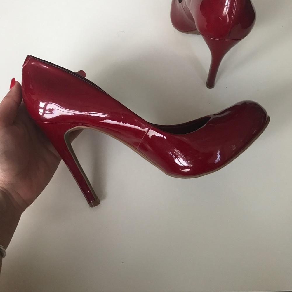 Jessica Simpson Patton leather heels