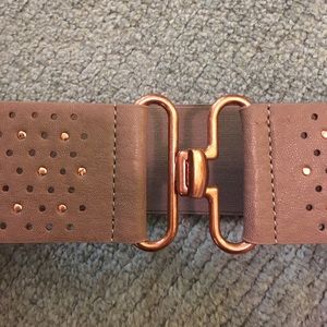 Betsey Johnson rose gold belt