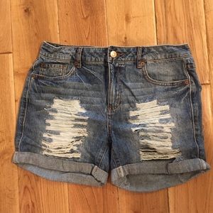Forever 21 Distressed Denim Shorts Size S