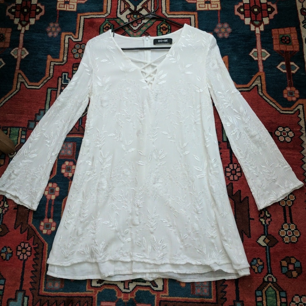 SOLD White Embroidered Dress - Picture 2 of 4