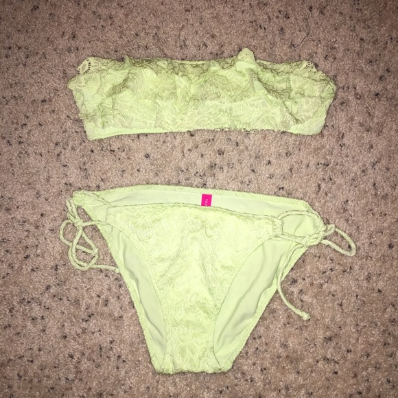 💚 Victoria's Secret Bikini 💚 - Picture 1 of 5