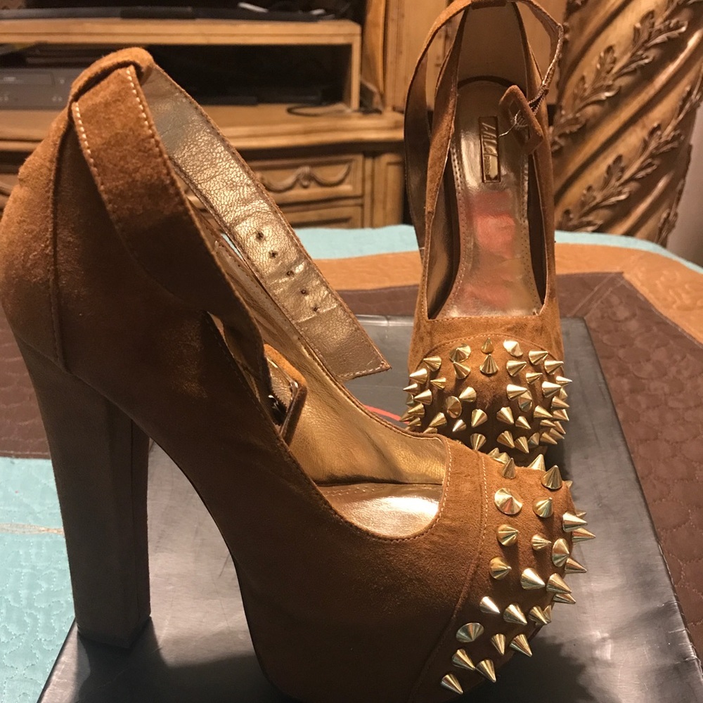 Wild pair heels