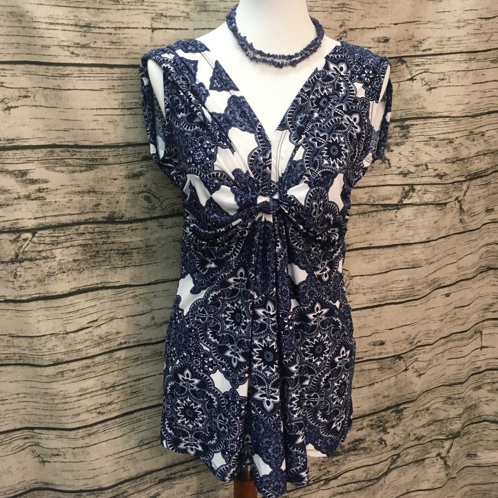 Bandana print Knot Front Maternity Top, Sz XL