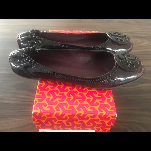 Tory Burch Patent Reva Ballet Flats - Picture 4 of 7